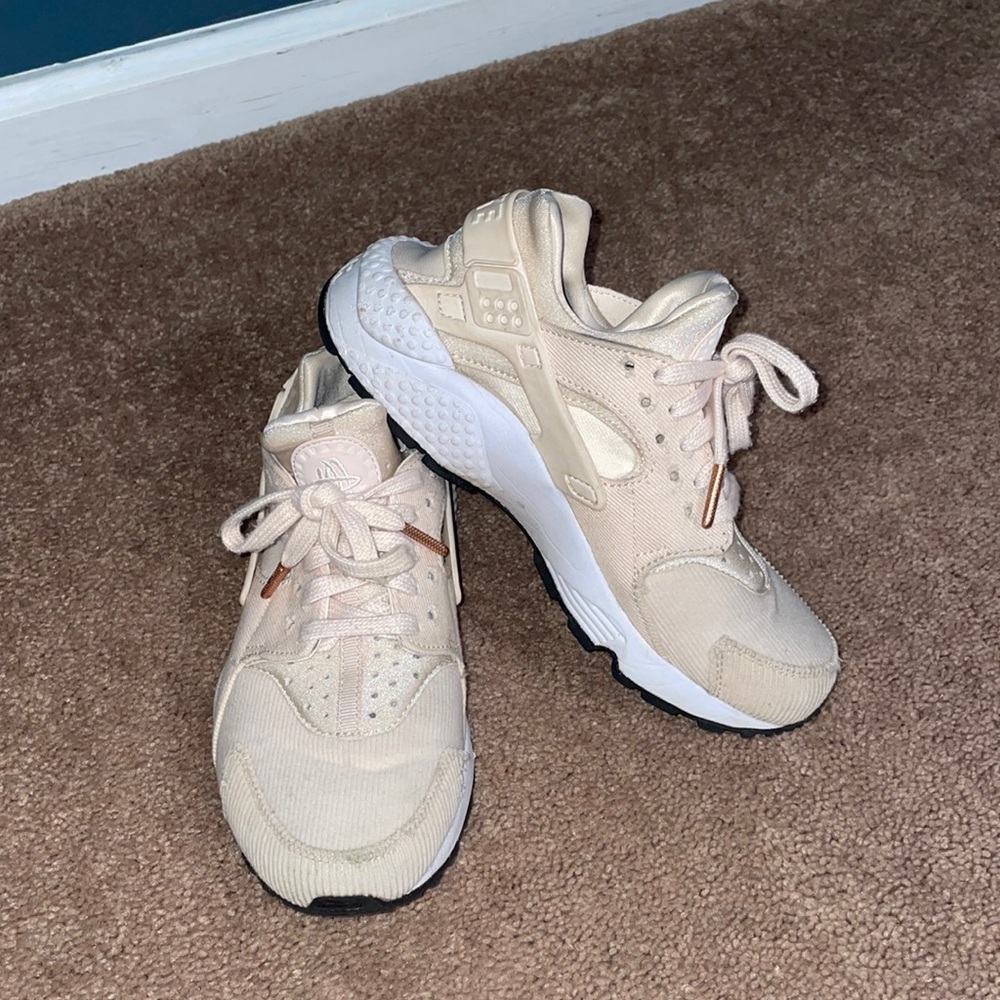 Nike Airs